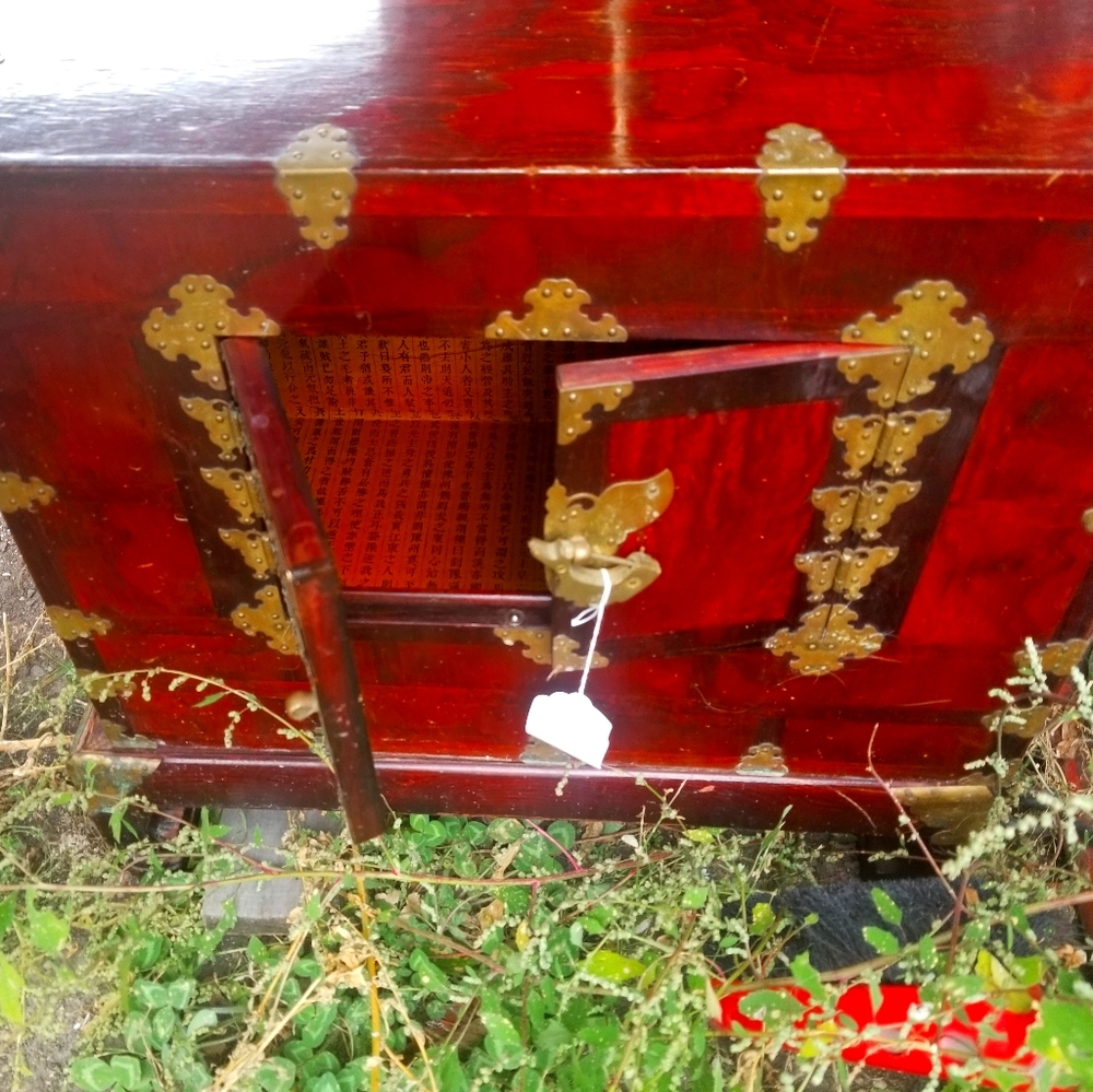 Oriental box
